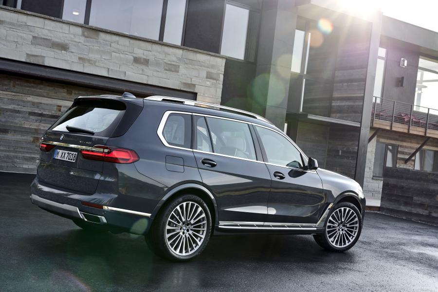  BMW X7 xDrive40i (G07) 2017 года  (WW) (фото 5 из 101)